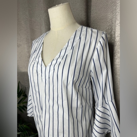 WHBM The Carmen Stripe Print V-Neck Blouse 3/4 Bell Sleeve White Sz 10 - Picture 5 of 12